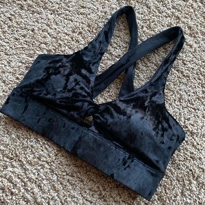 Fabletics Oasis Velour Twist Sports Bra